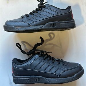Boys bowling shoes